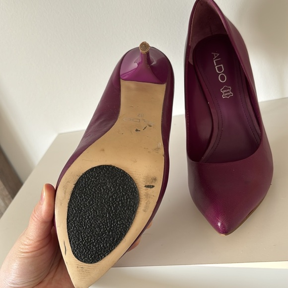 4” leather stilettos - Picture 3 of 3